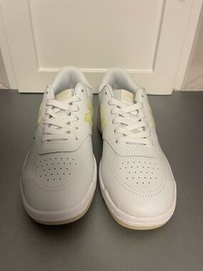 New Balance Unisex Women’s 8M -Men’s 6.5M Optic White Sneakers NIB